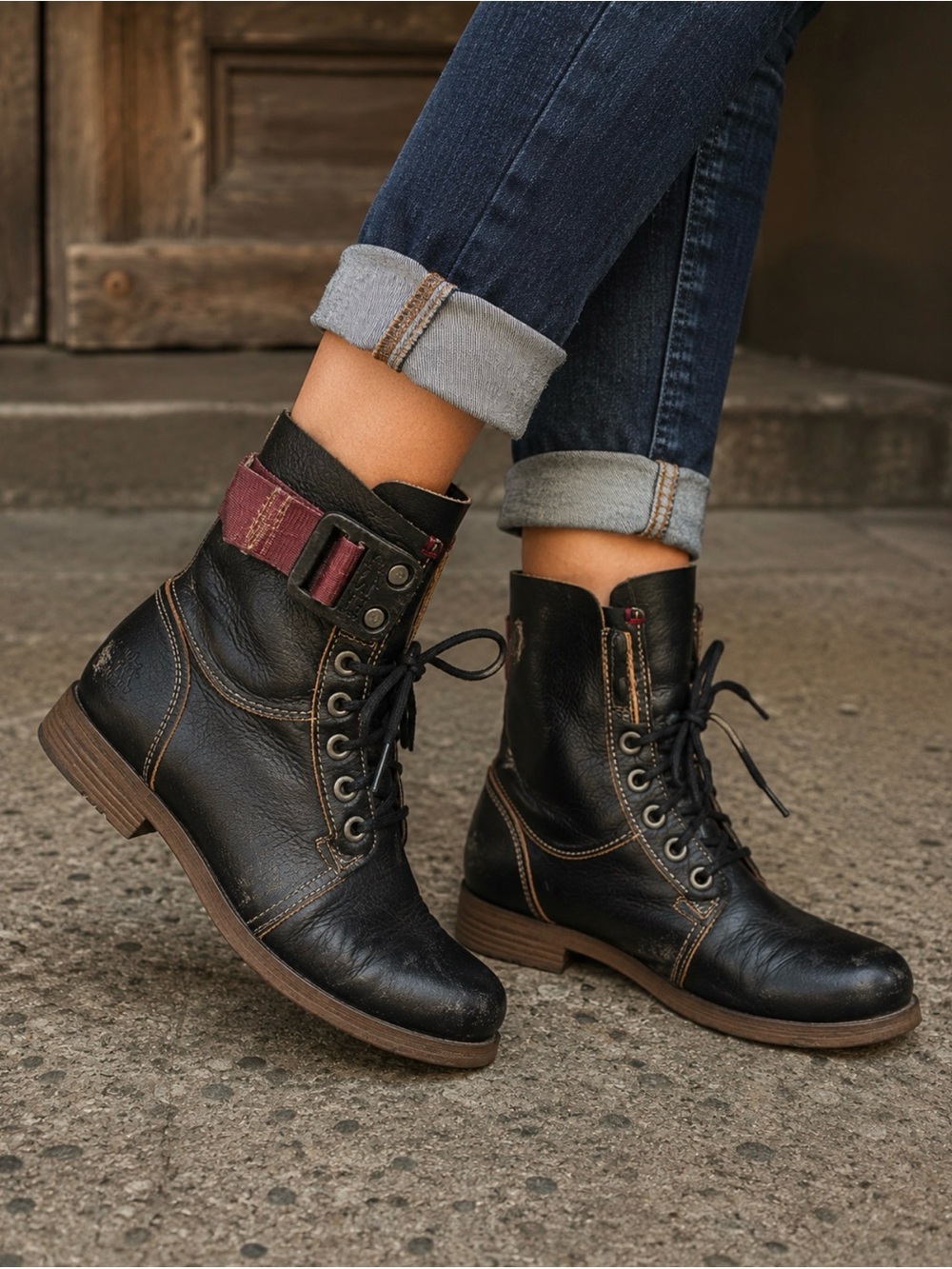 Nwot Fly London leather Women's Black Lace-Up Combat Boots with Burgundy Accent